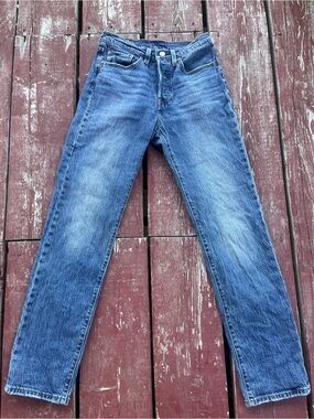 Levi's 501 Straight Leg Vintage Wash Women’s 26x32 Blue Jeans High Rise